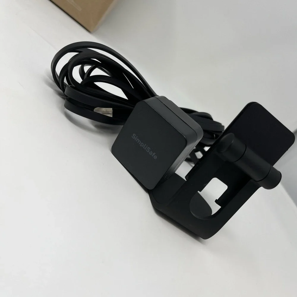 SimpliSafe Indoor HD Security Camera SSCM1 Black w/ OEM Power Supply Box TESTEd